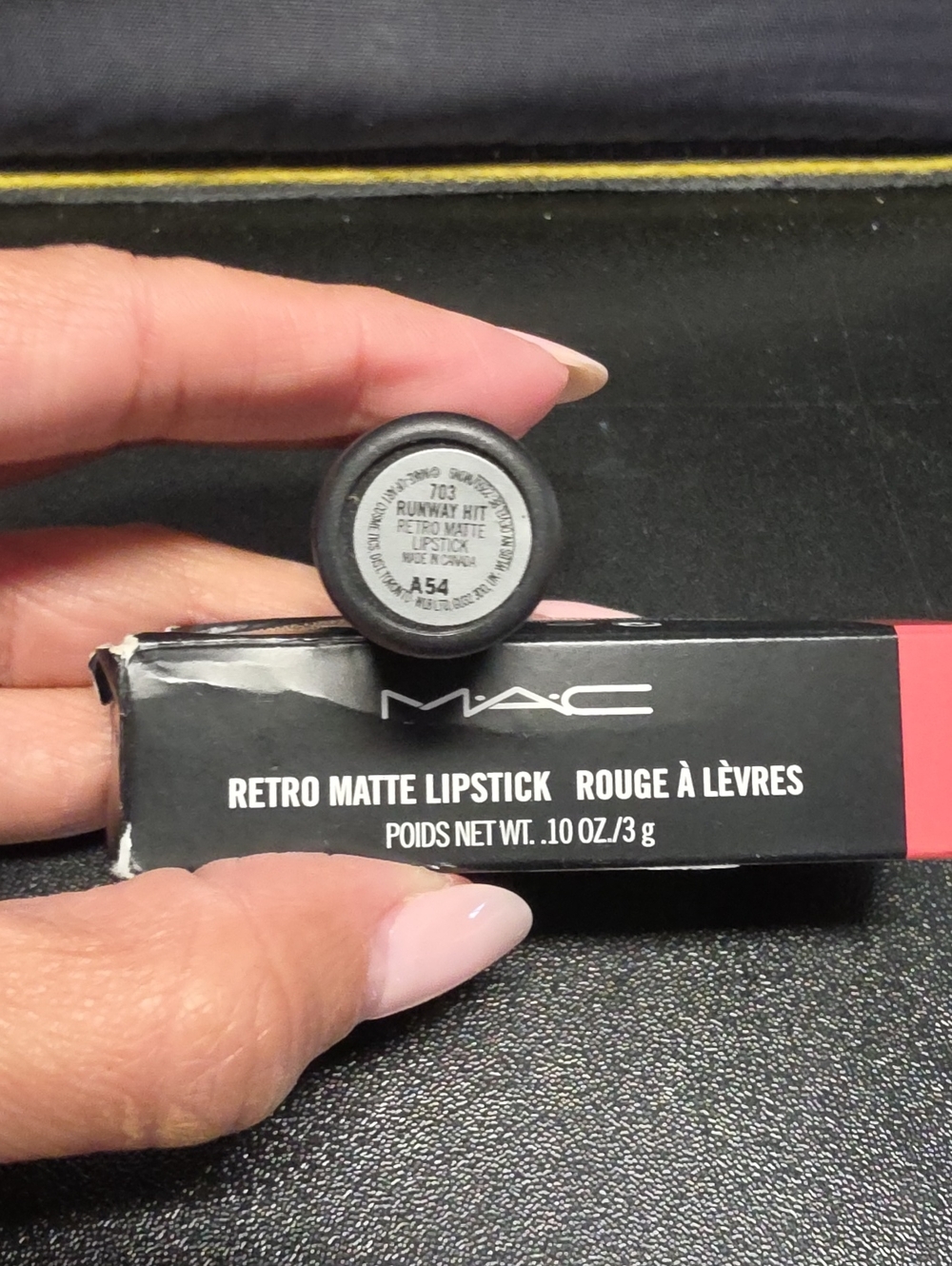 MAC Cosmetics Retro Matte Lipstick Runway Hit - new with box